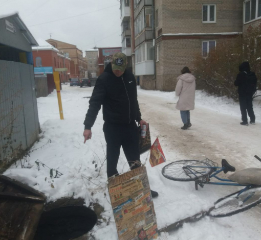 Участник СВО Максим подключился к проверке колодцев.